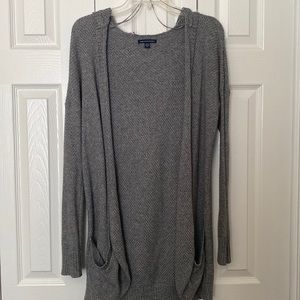 American Eagle Medium Hooded grey cardigan